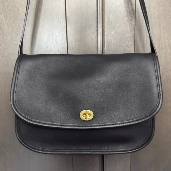 Coach City Black Bag - Picture 3 of 11